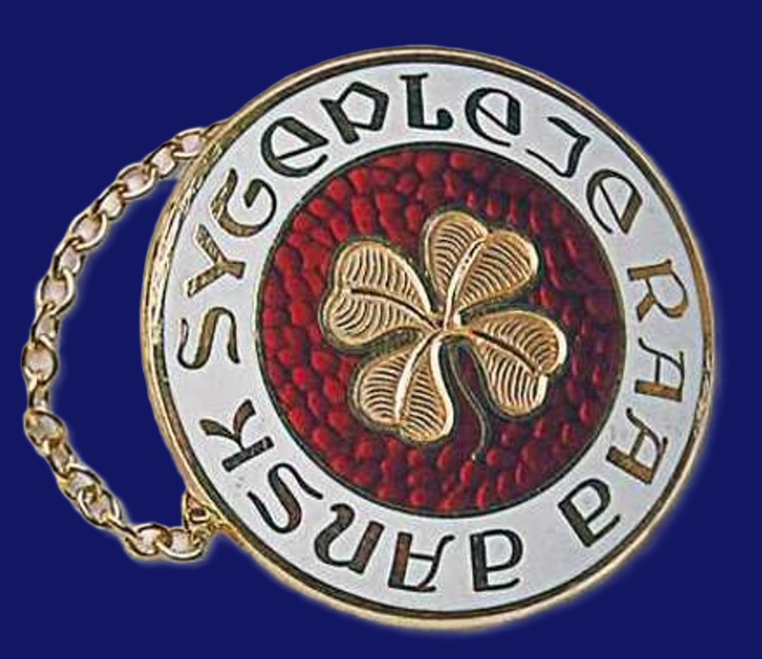 Om - Kontakt - Tak symboliseret ved Dansk Sygeplejeråds emblem på kongeblå baggrund.
