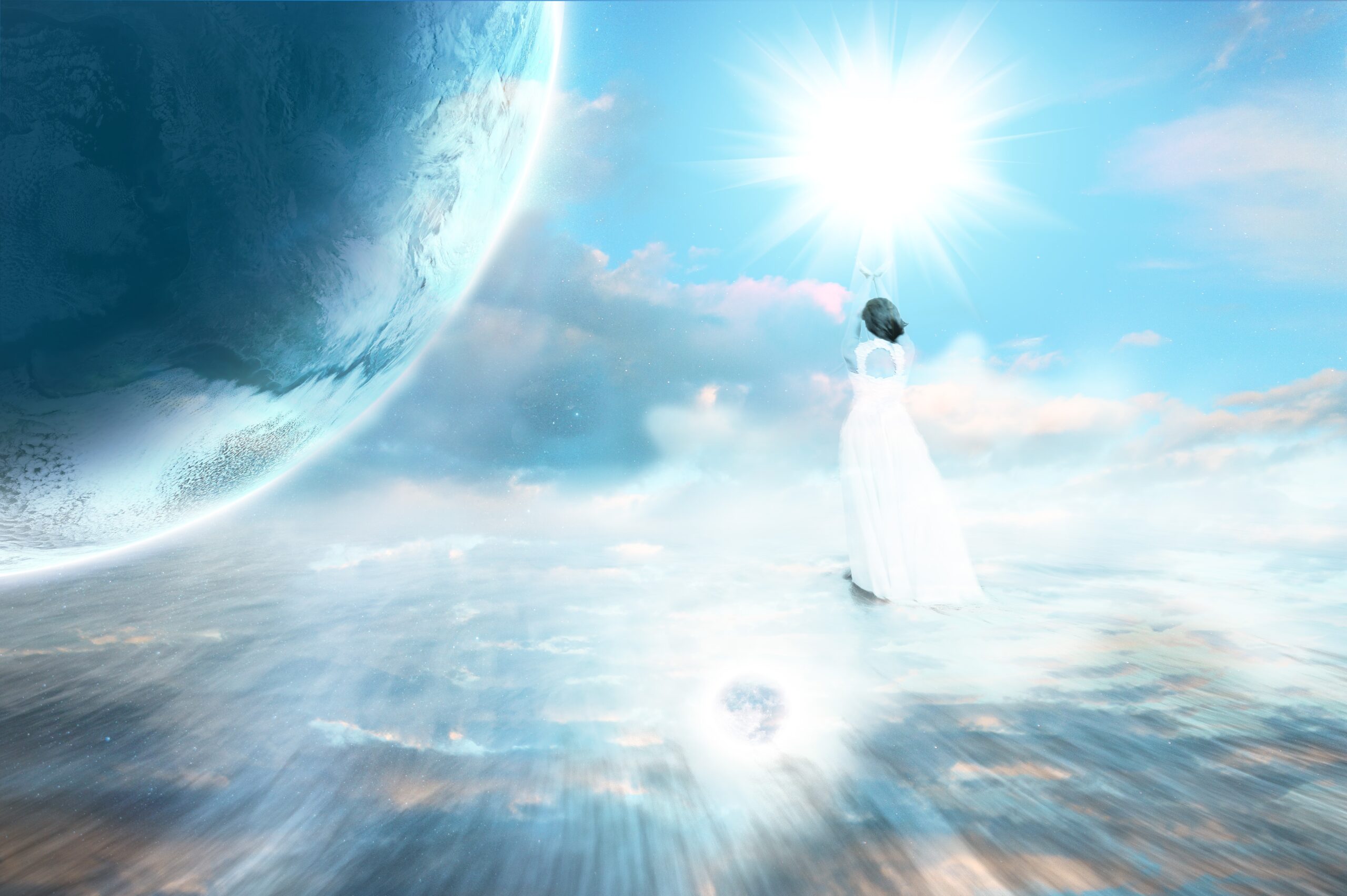 Reiki healing symboliseret ved del af en klode og skyer, en stjerne og blå himmel.