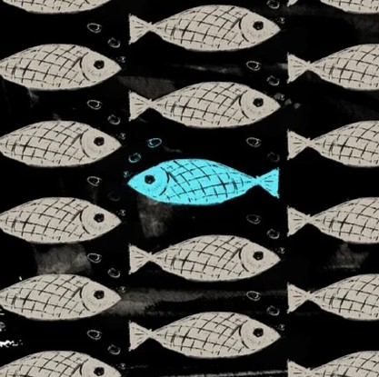 Behandlinger symboliseret ved tegning af fisk der svømmer mod venster og en enkelt blå, der svømmer modsat. Sort baggrund.