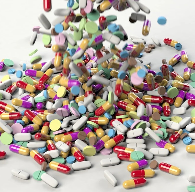 Medicinrester i miljøet. Medicinrester i miljøet. Aflevering af medicin. Antibiotikaresistens. Medicin i drikkevand. Hormonforstyrrende stoffer. Miljø og sundhed.