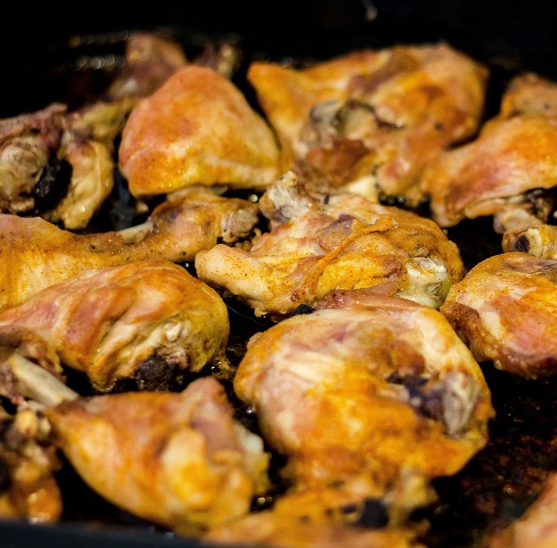 Neutropeni - lavt immunforsvar - symboliseret ved stegte kyllingelår.