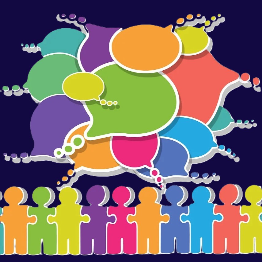 Spørgeskamaundersøgelse symboliseret ved tegning af naivistiske mennesker i forskellige farver og en masse talebobler i farver over disse.