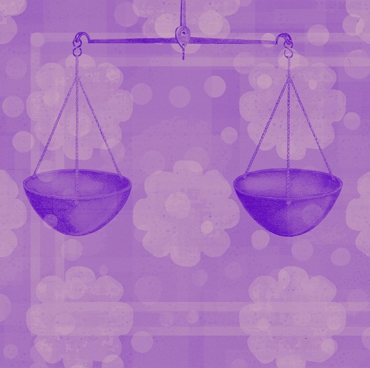 Bill Hendersons Protokol symboliseret ved tegning af en gammeldags vægt med vægtskåle på lilla baggrund.